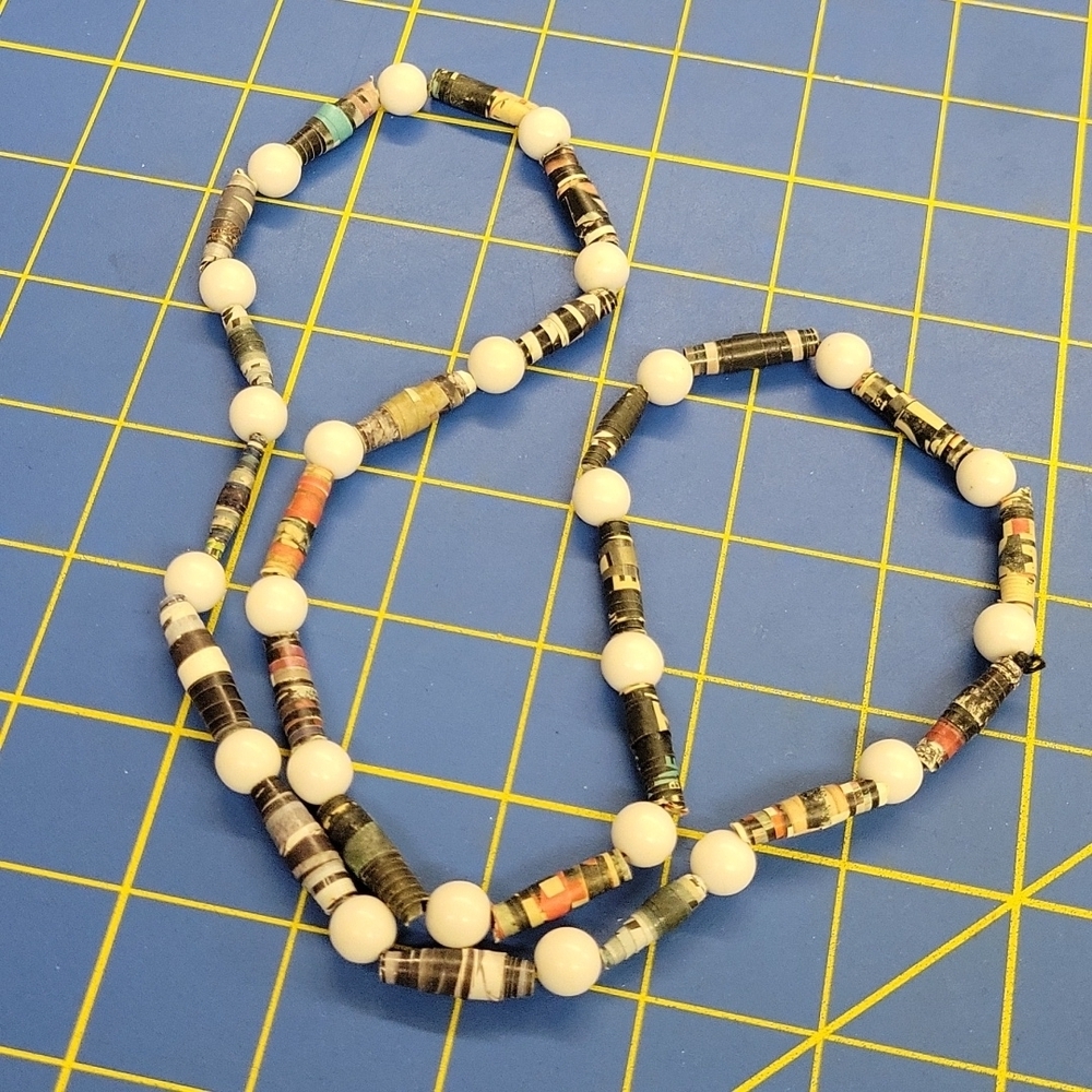 Vintage Paper Barrels & White Beaded 28" Necklace